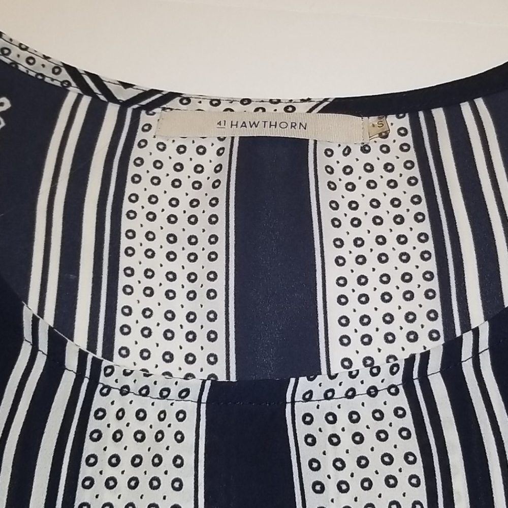Patterned Blouse Tank - Picture 2 of 4